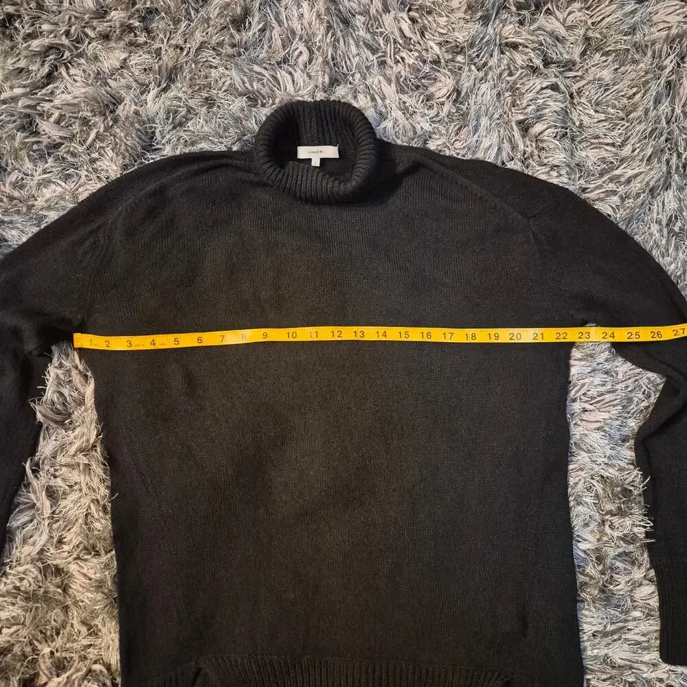 Vince Oversize Minimalist Cashmere Turtleneck Sweater With Side Slits - Picture 9 of 9